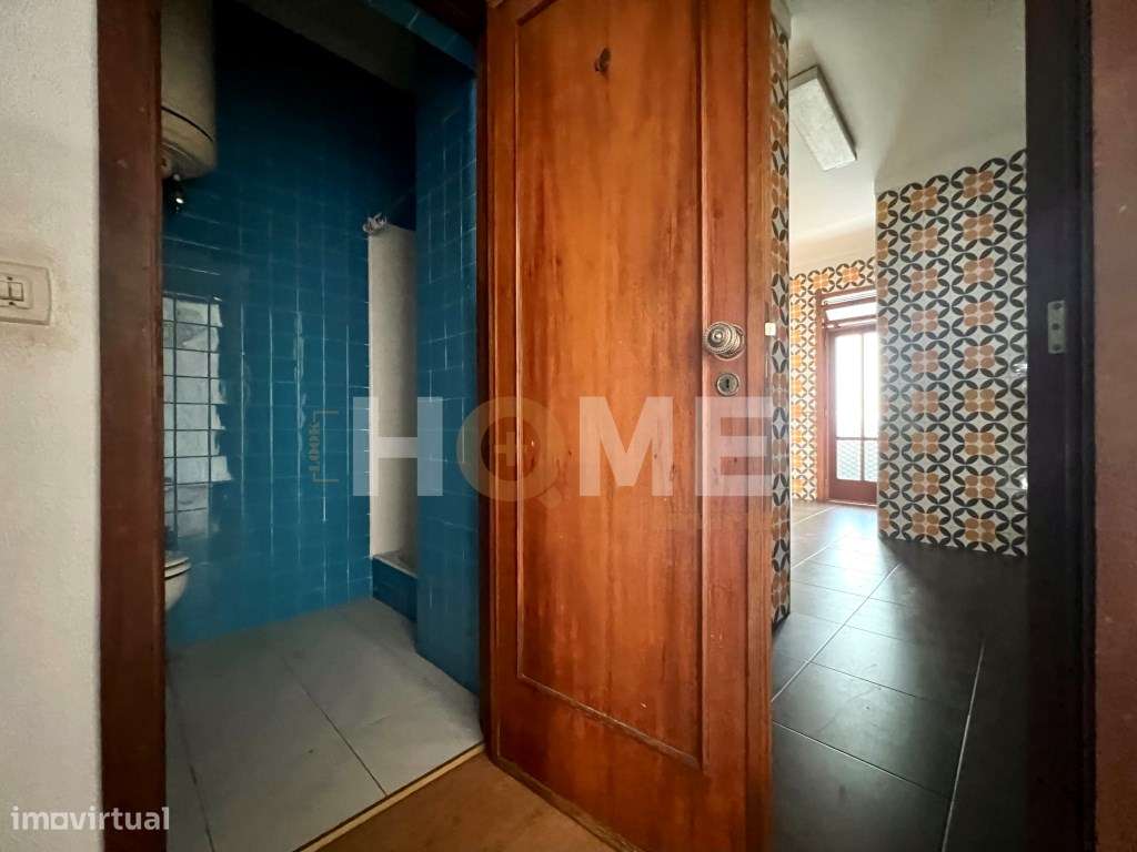 Apartamento T3+1, com varanda à Av. Fernão de Magalhães- Bonfim- Porto-13