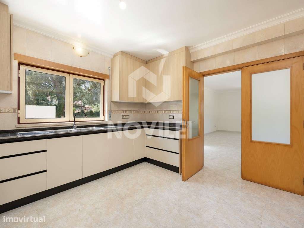 Moradia Isolada Térrea, renovada, 1500m2 de terreno murados-8