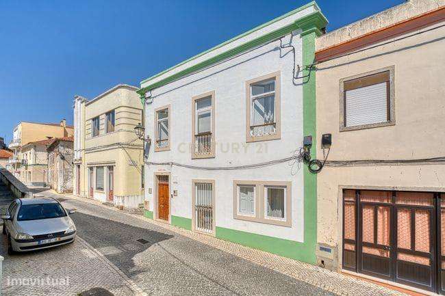 Moradia T5 completamente mobilada em Rio Maior (centro) - Grande imagem: 2/34