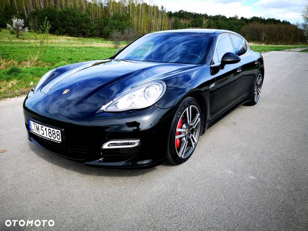 Porsche Panamera Turbo PDK - 10