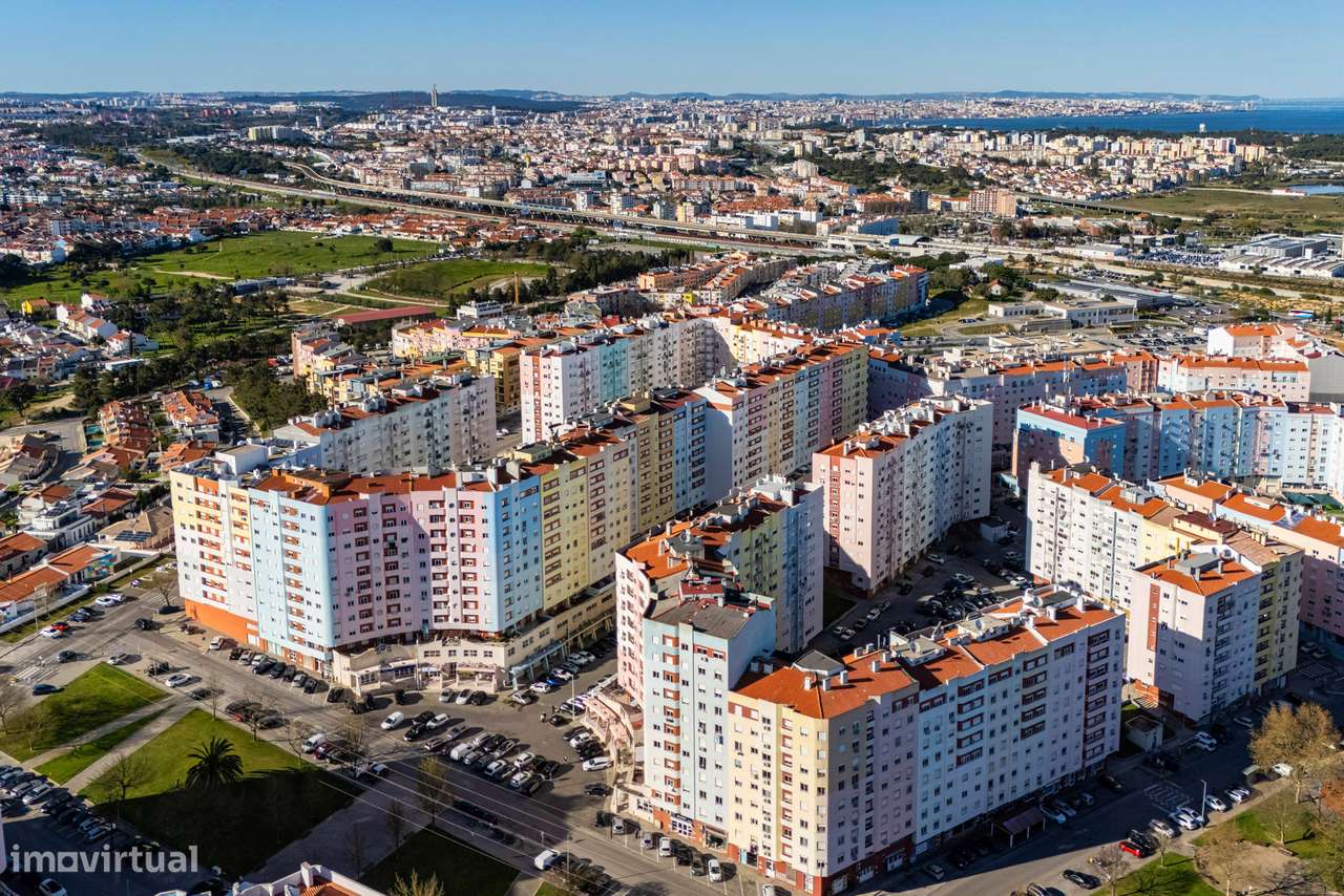 SANTA MARTA DO PINHAL - T2 com Garagem e Arrecadação!-28