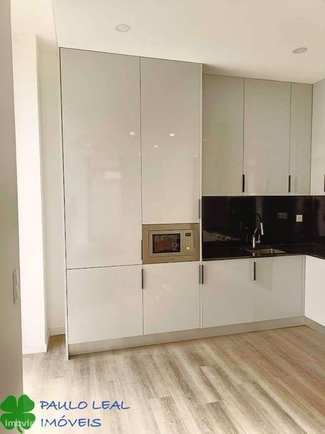 t3 novo junto á estação metro vilar pinheiro - Grande imagem: 2/14