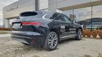 Jaguar F-Pace P250 AWD R-Dynamic SE - 11