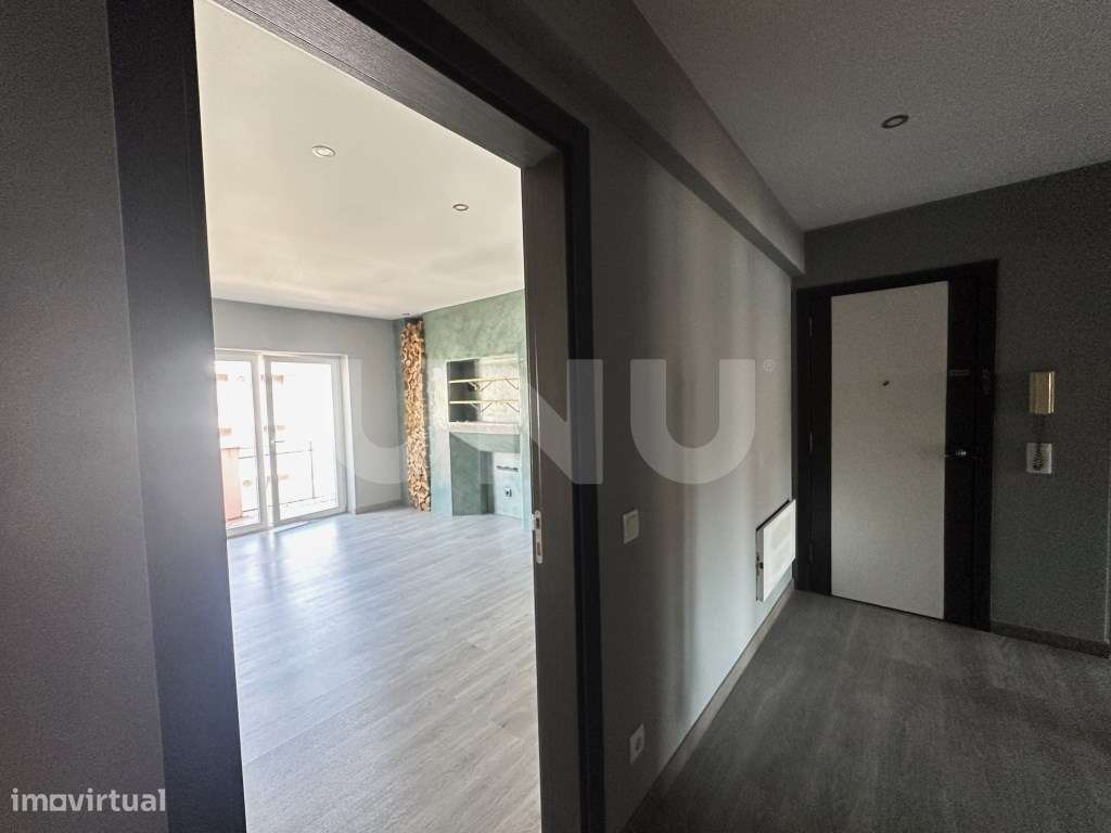 Apartamento T3 - Junto à Rotunda Europa-11