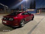 Ford Mustang 5.0 V8 GT - 5