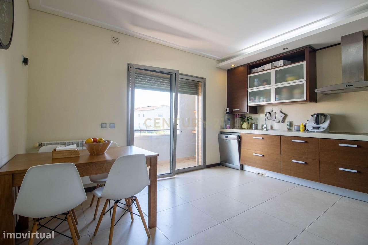 T3 com Terraço de 63 m² e Garagem de 70 m² | Comeira, Marinha Grande-7