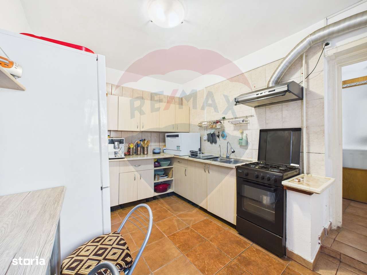 De vanzare| Casa cu teren | 300 mp | Rahova-6