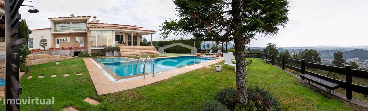 Moradia T6 com piscina e vistas-3