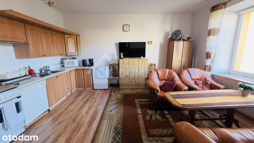 Kamienica w centrum Staszowa - bardzo dobry stan-9