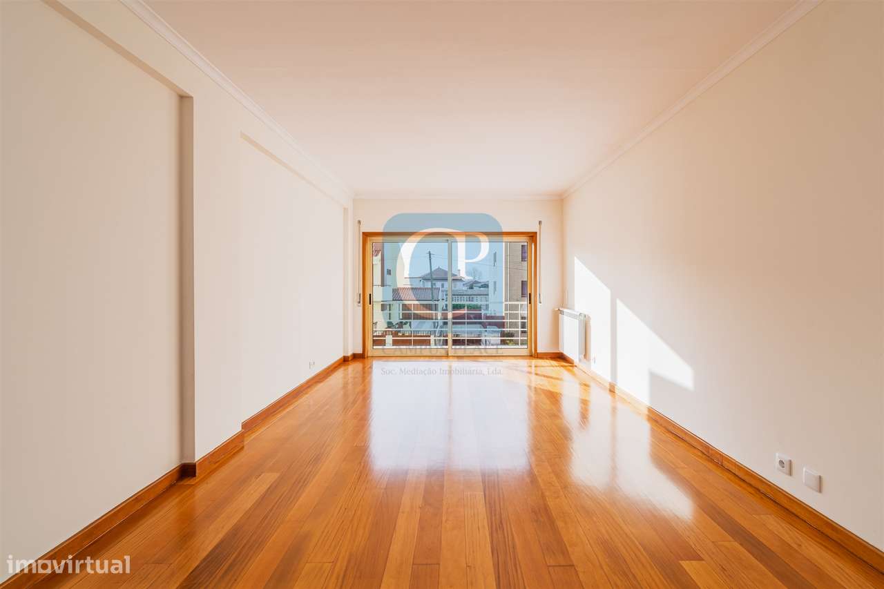 Apartamento T2 equipado, próximo do Hospital de São João - Grande imagem: 4/23