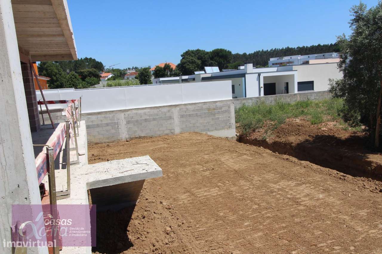 Apartamento T3 Novo Parceiros Leiria-11