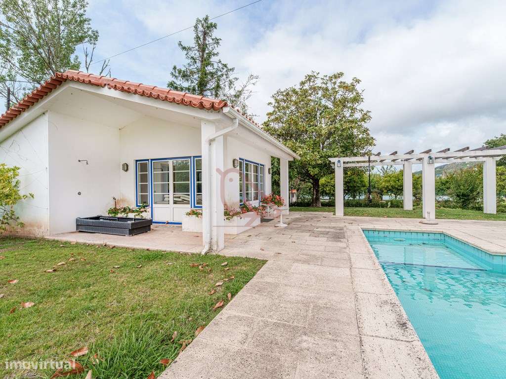 Propriedade Exclusiva em Alfeizerão: Elegância, Potencial Turístico...-17