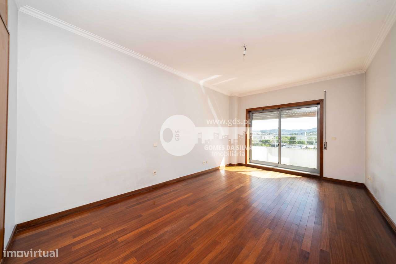 T5 Duplex na Rua Bernardo Sequeira, São Vítor-22