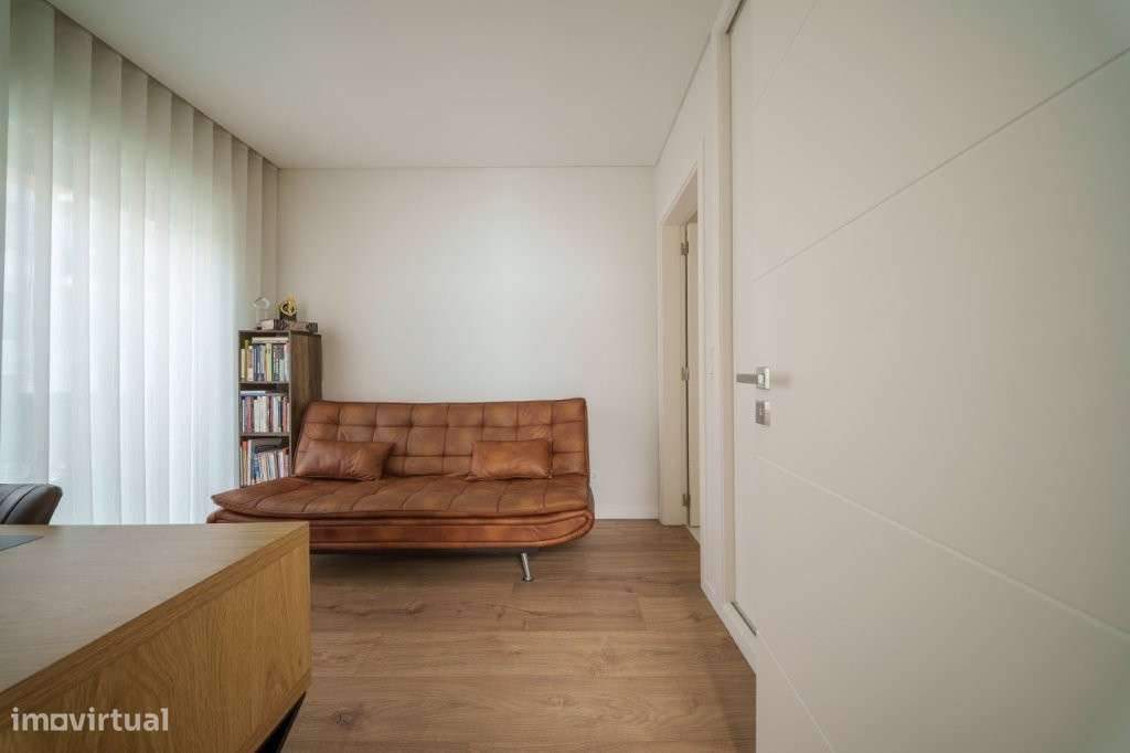 Moradia T4 / Ramada / Moderna é Exclusiva Construção-12