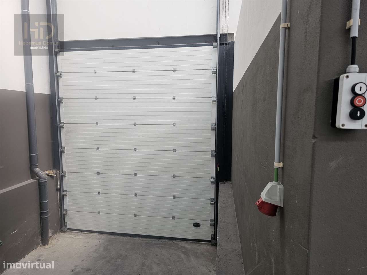 Armazém para venda ou aluguer na zona industrial de Grijó-12