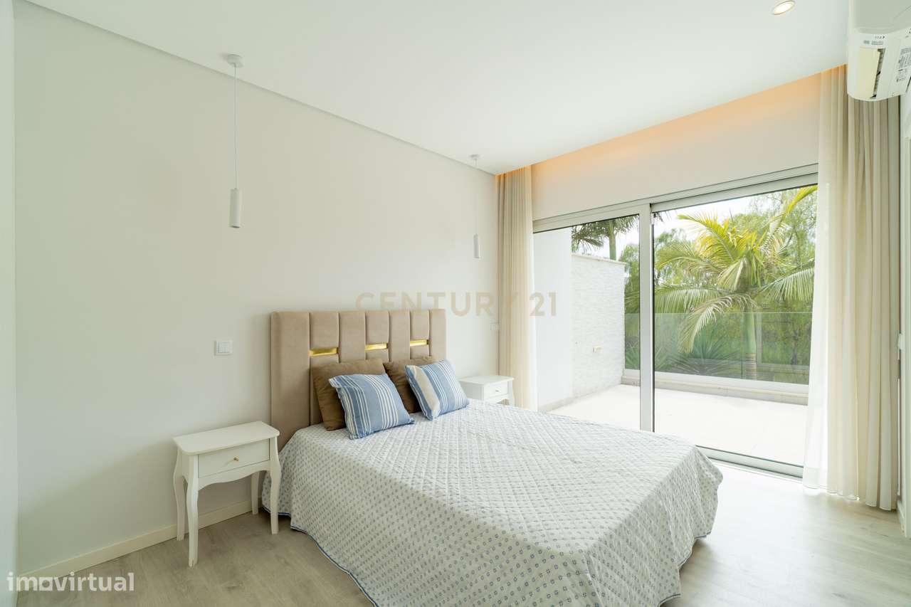 Moradia Contemporânea T3+2 | Zona Premium - Montenegro, Faro-22