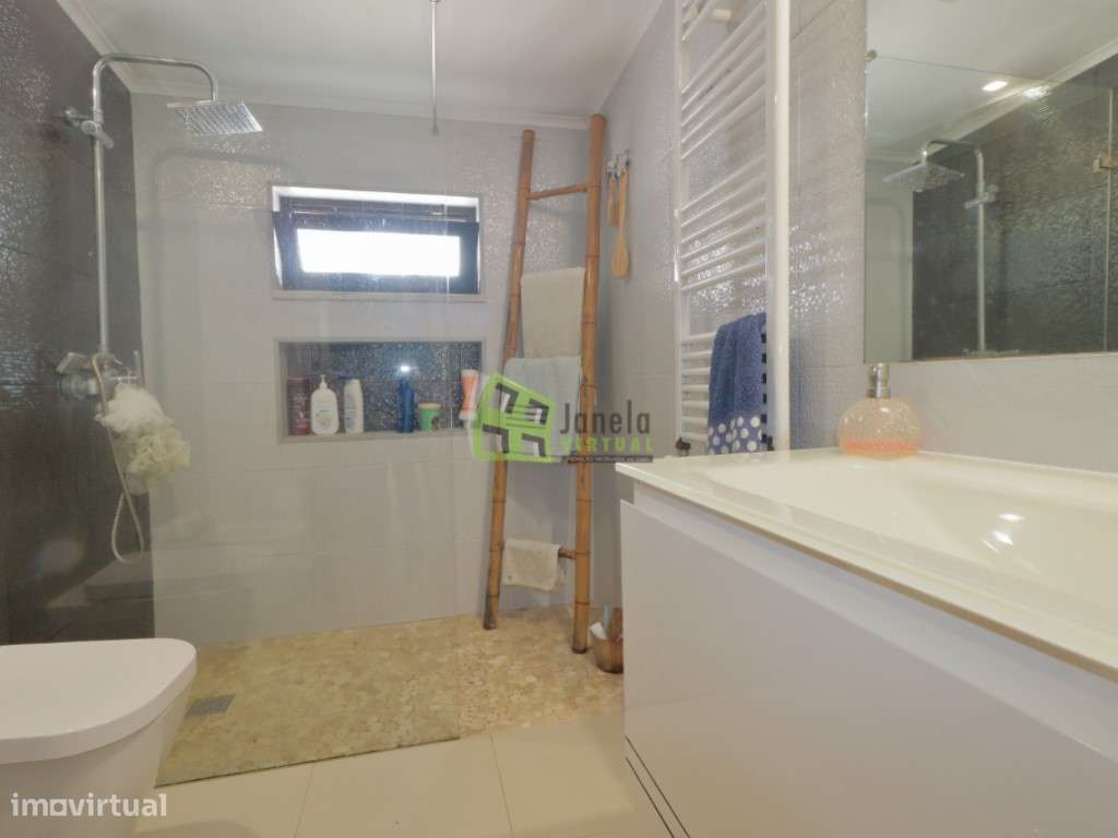 Moradia T2 Isolada com Anexo T1 - Fernão Ferro, Redondos-9