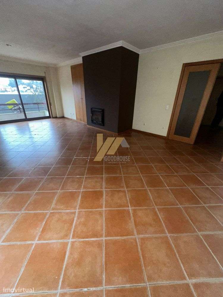 Apartamento T3 Com Boas Areas