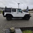 Jeep Wrangler - 10