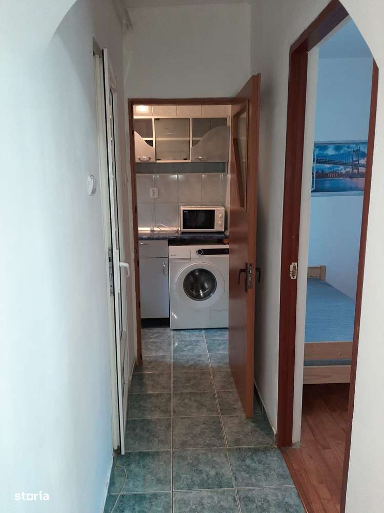 APARTAMENT 3 CAMERE CENTRALA PROPRIE METROU GORJULUI-4