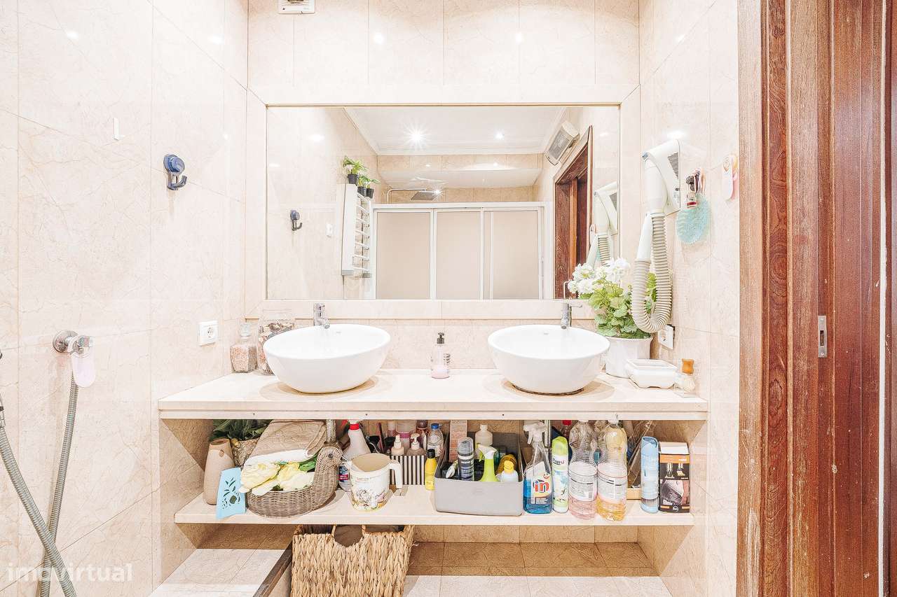 T3 em Mem Martins muito luminoso-25