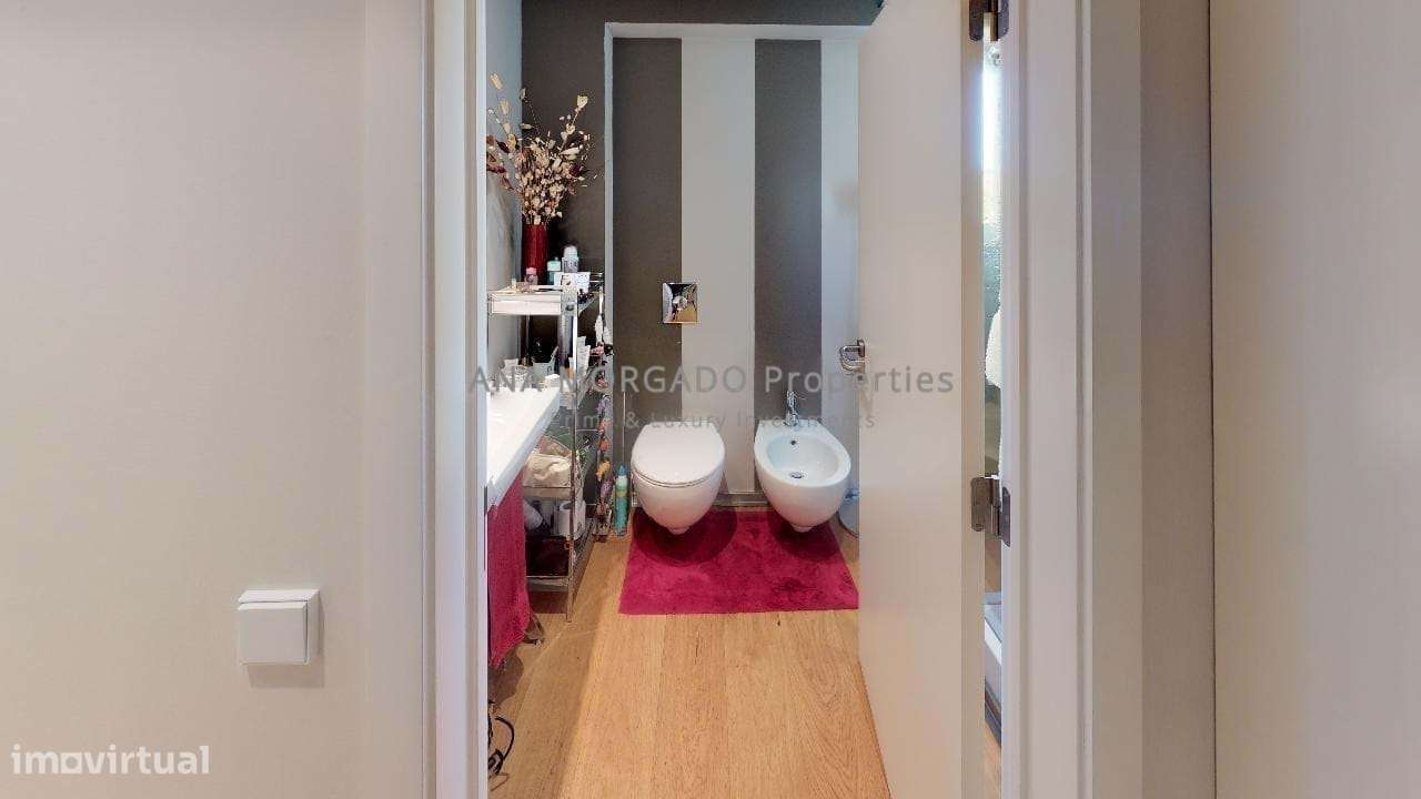 Exclusivo apartamento T4, agora T2 com Vista Mar, Terraço e Acabamento-23