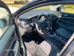 Ford Focus 1.6 TDCi DPF Style - 9