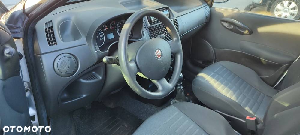 Fiat Punto 1.2 8V Classic - 1