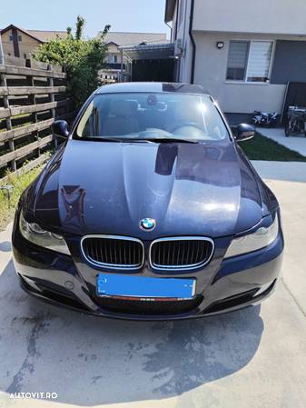 BMW Seria 3 318d - 1