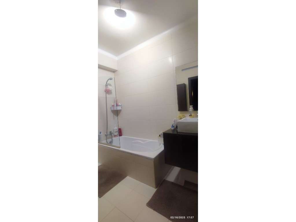 Apartamento T3 remodelado no centro da cidade de Ourém-16