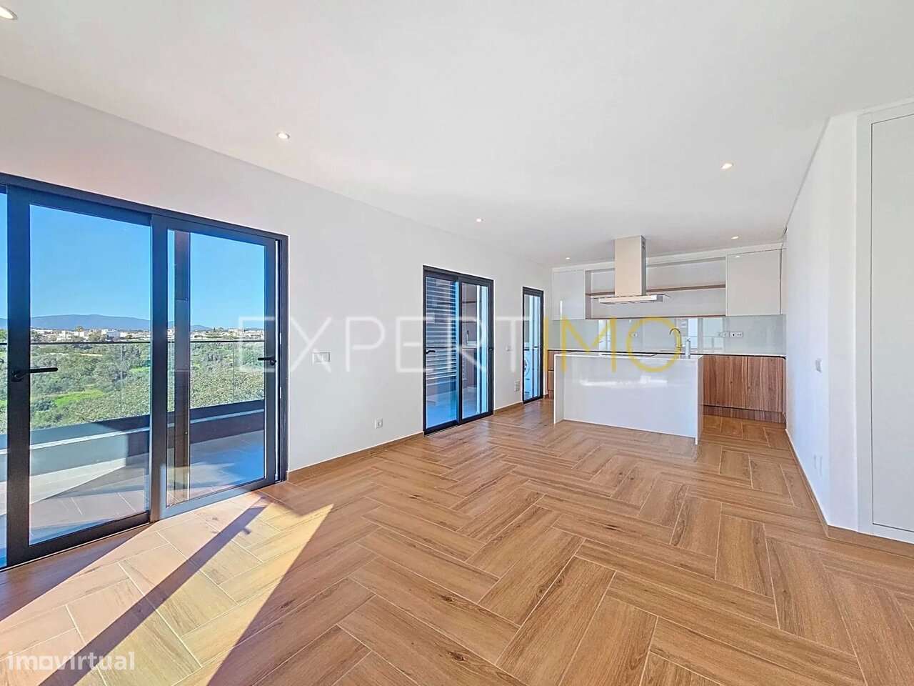 T2 NOVO com Garagem e Piscina - Portimão - Grande imagem: 2/33