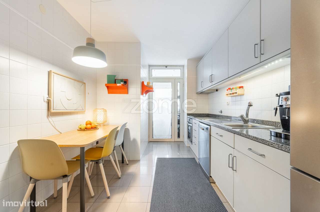 Apartamento T3 com garagem e arrumos, Foz do Douro, Porto-21