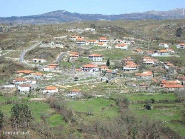 CONJUNTO DE 3 MORADIAS em Rossas, Vieira do Minho, Braga-20