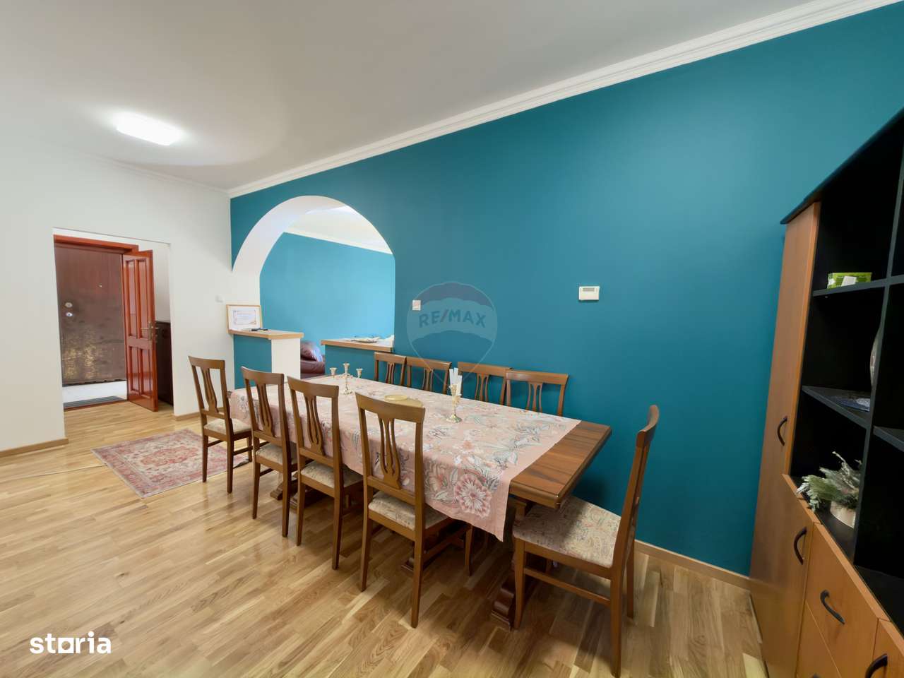 Casă / Vilă 8 camare cartier Beverly Hills Sanmartin-5