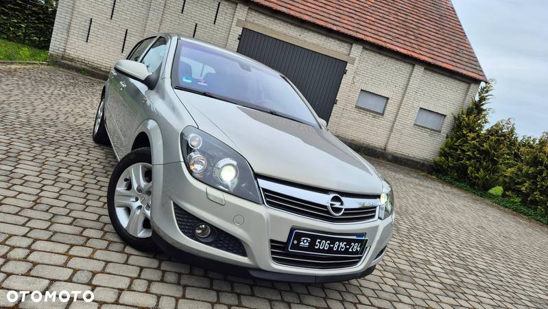 Opel Astra - 1