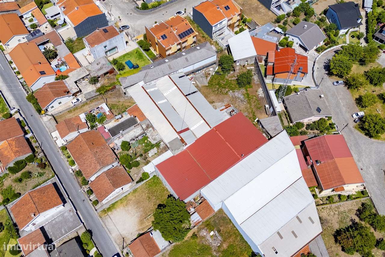 Conjunto de Pavilhões Industriais para Reabilitação | Parada de Tibães-59