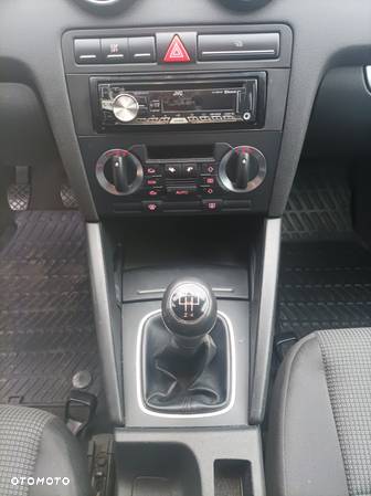 Audi A3 1.6 Attraction - 14