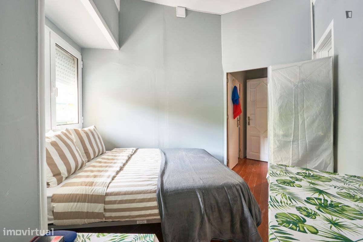 Quarto - localizado em Entrecampos Lisbon - Grande imagem: 4/37