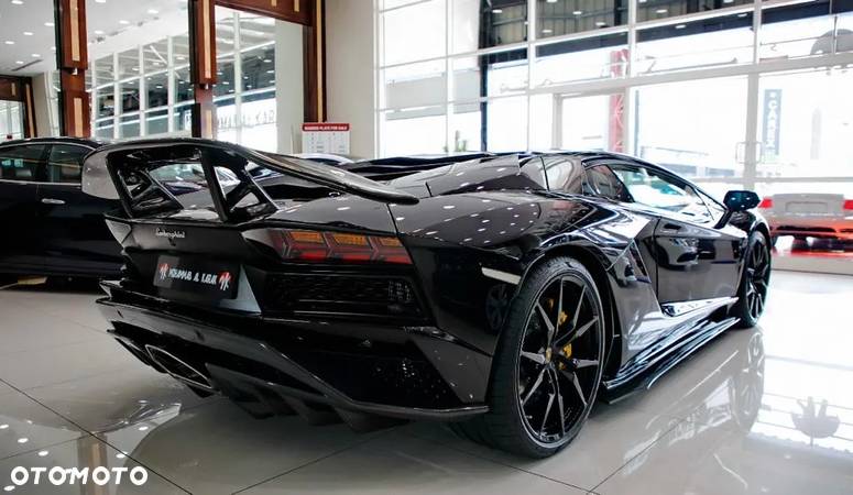 Lamborghini Aventador LP 750-4 Superveloce - 10