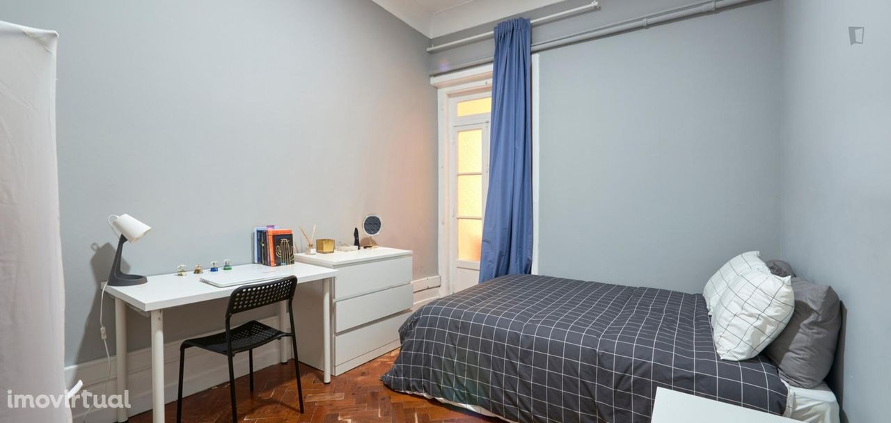 514290 - Quarto com cama de casal em apartamento com 11 quartos