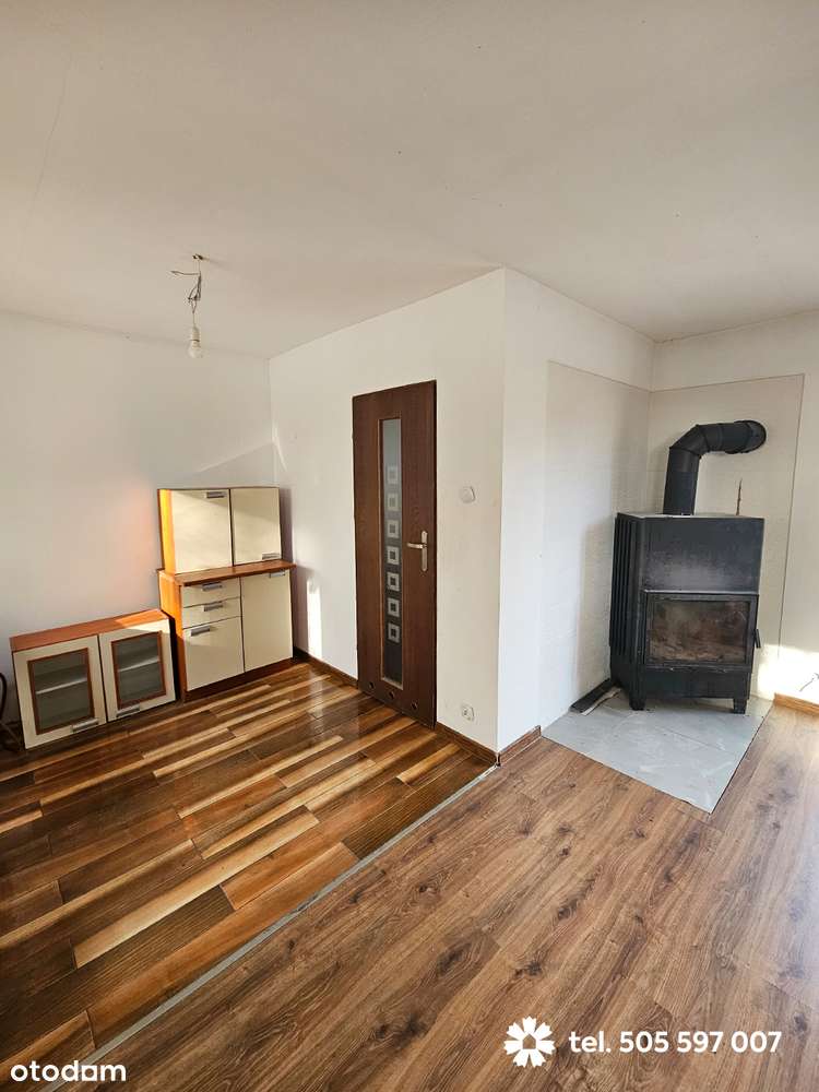 Na sprzedaż przytulny dom z działką 1000m2 w sąsiedztwie lasów-4