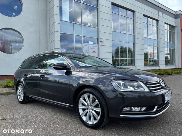 Volkswagen Passat Variant 2.0 TDI DPF Highline - 11