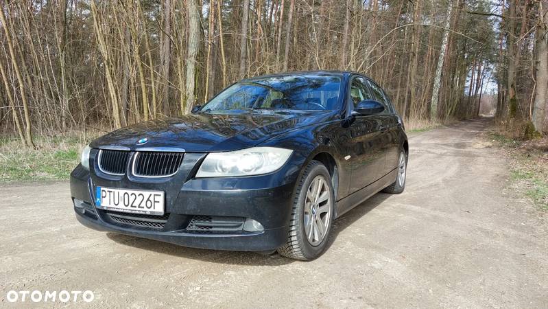 BMW Seria 3 320i - 1