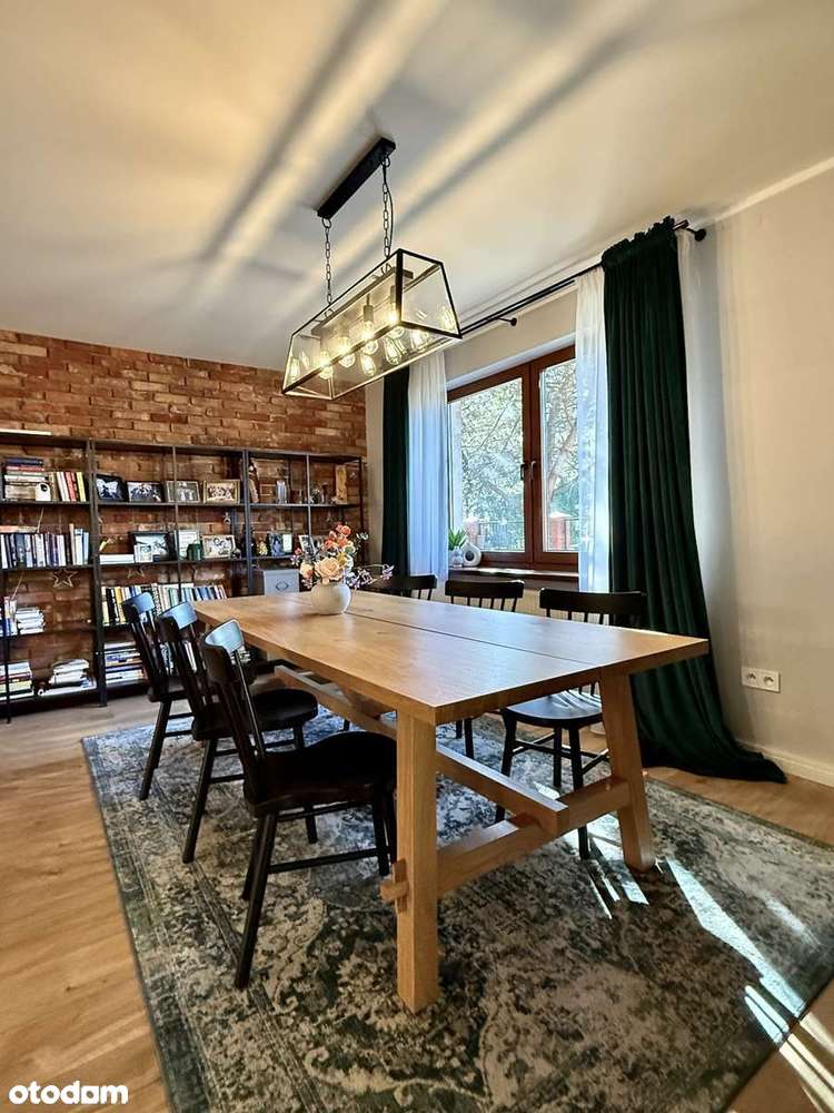 Dom wolnostojący | Garaż | Garderoba | Spiżarnia-0