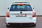 Skoda Octavia Combi 2.0 TDI DSG RS - 16