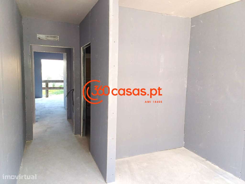Apartamento T2 com garagem em Almancil-5