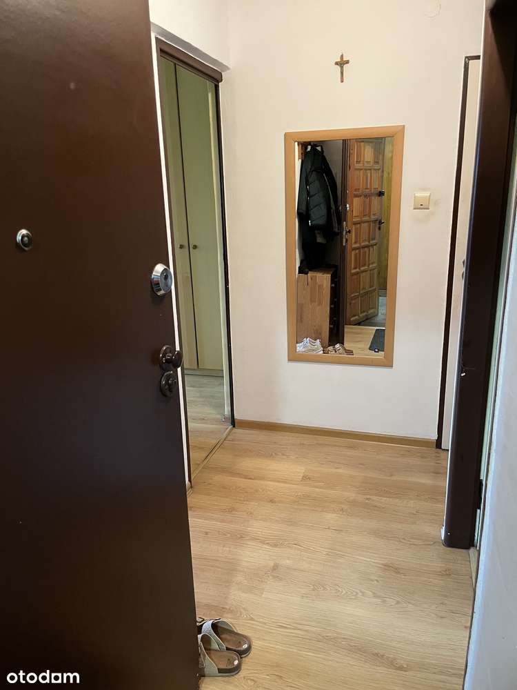 47,6 m² | 3 pokoje | osobna kuchnia | balkon | Winogrady os. Przyjaźni