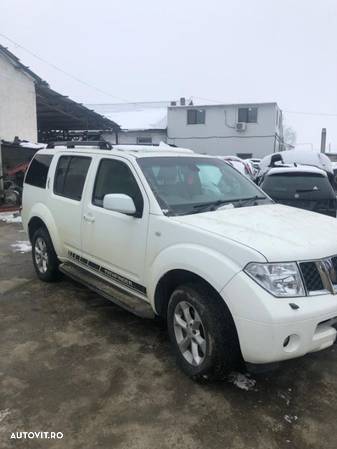 Dezmembram Nissan Pathfinder 2.5 Automat 2007 - 1