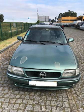 Opel Astra F 1.4 5P 1997 - Para Peças - 1