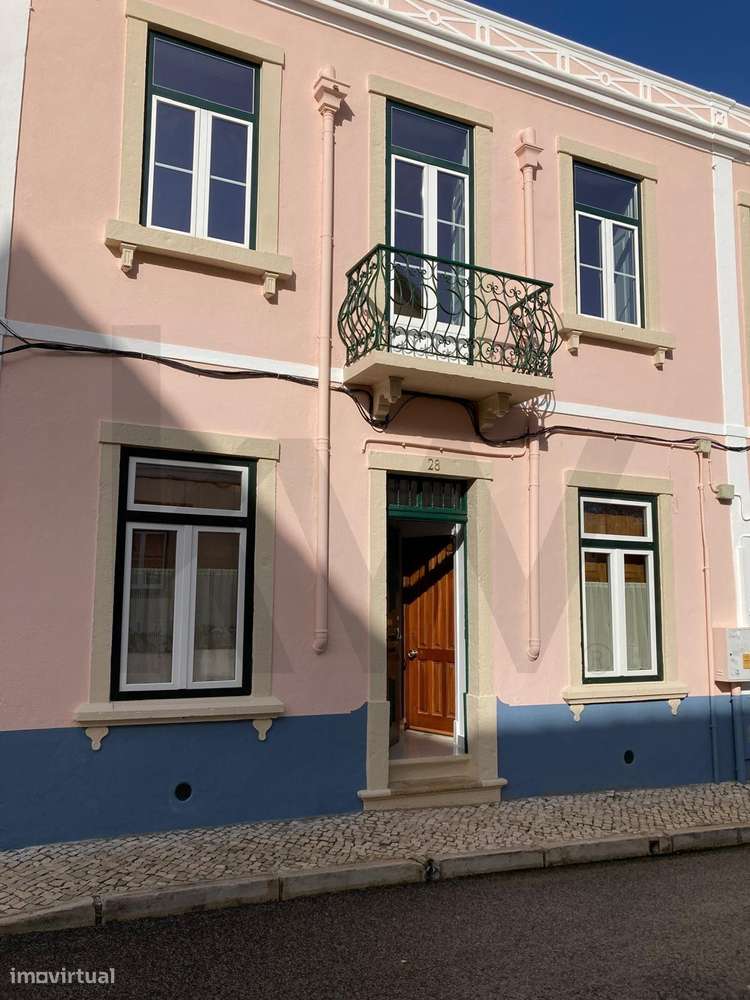 T4 para ARRENDAMENTO - RENOVADO com muito bom gosto, a 10 minutos a p - Grande imagem: 2/40